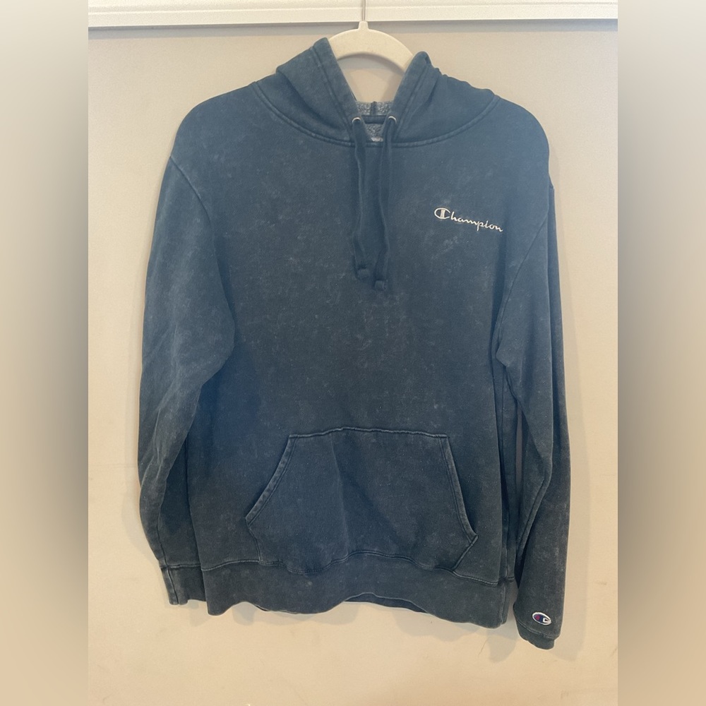 Men’s Champion hoodie – small